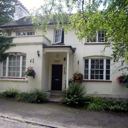 Bluebell House Hotel Уиндзор Екстериор снимка