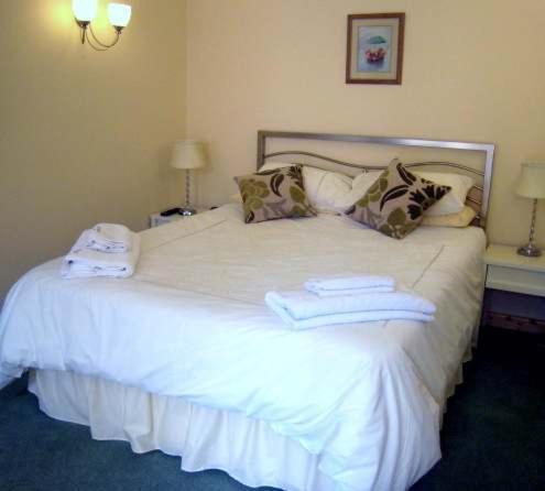 Bluebell House Hotel Уиндзор Екстериор снимка