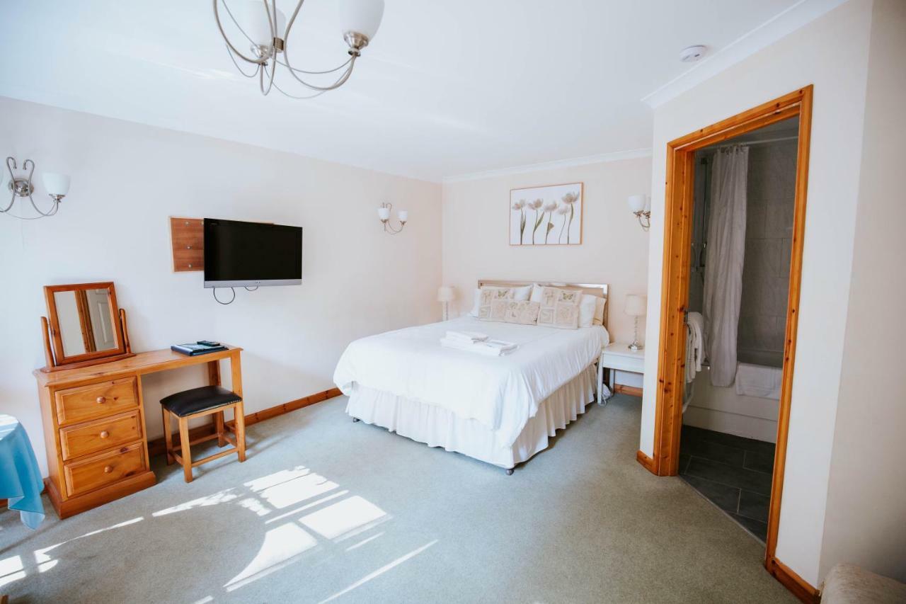 Bluebell House Hotel Уиндзор Екстериор снимка