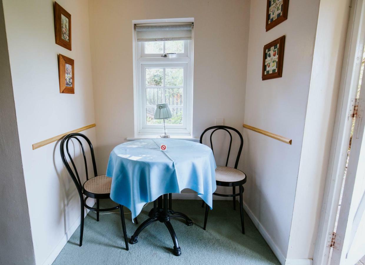 Bluebell House Hotel Уиндзор Екстериор снимка