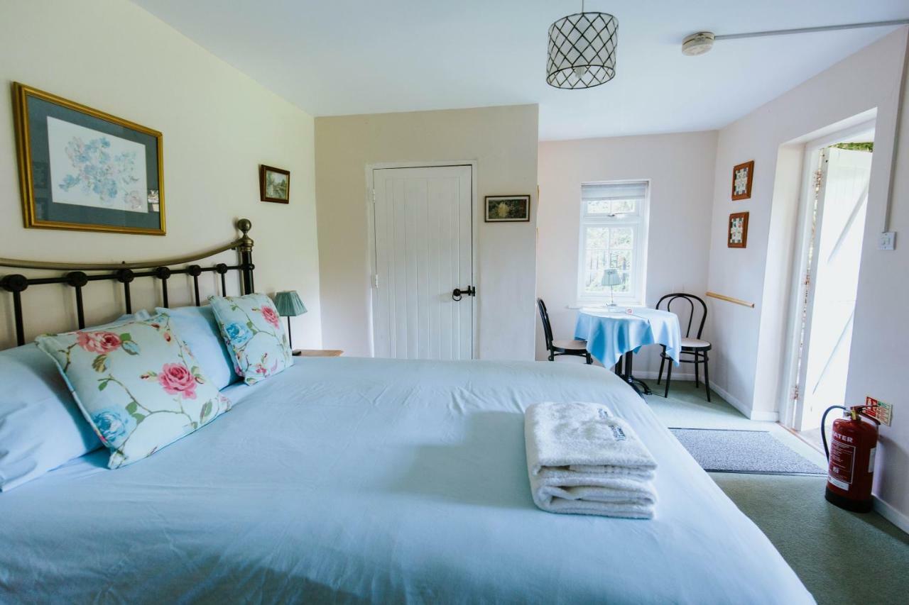 Bluebell House Hotel Уиндзор Екстериор снимка