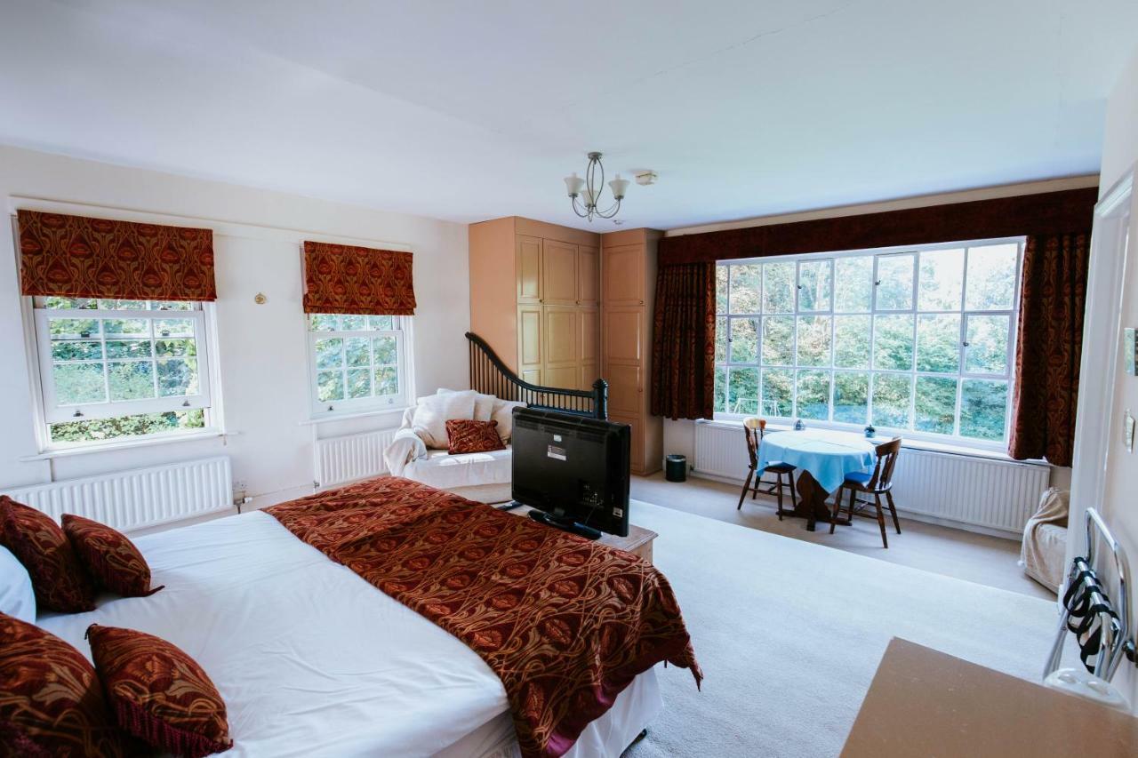 Bluebell House Hotel Уиндзор Екстериор снимка